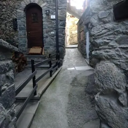 Rustico Angolo Antico A *